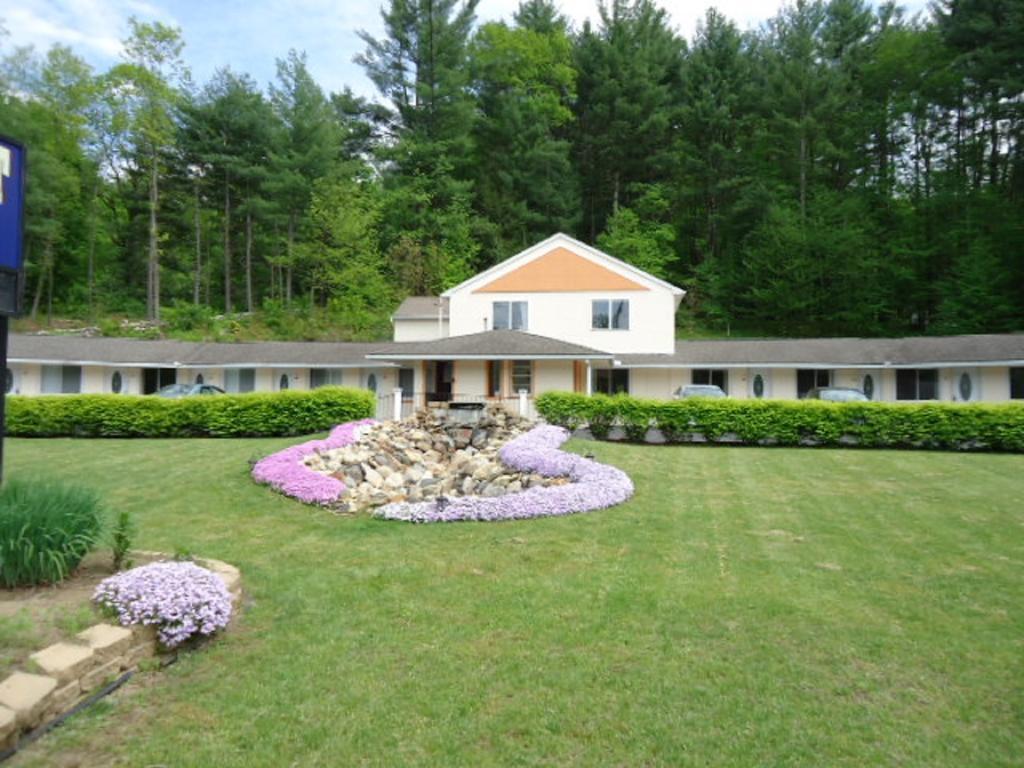 Hitching Post Country Motel Cornwall Екстериор снимка