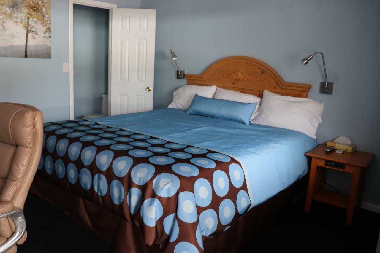 Hitching Post Country Motel Cornwall Екстериор снимка