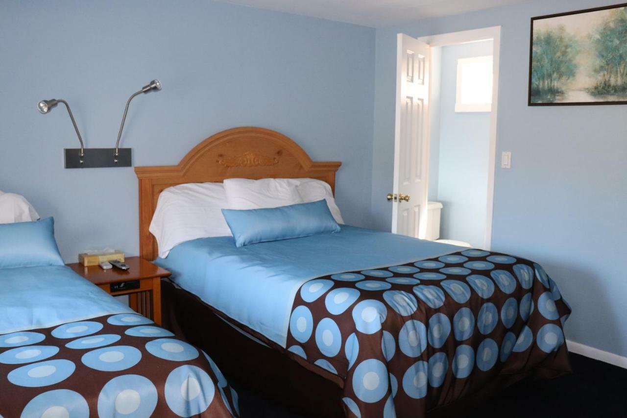 Hitching Post Country Motel Cornwall Екстериор снимка