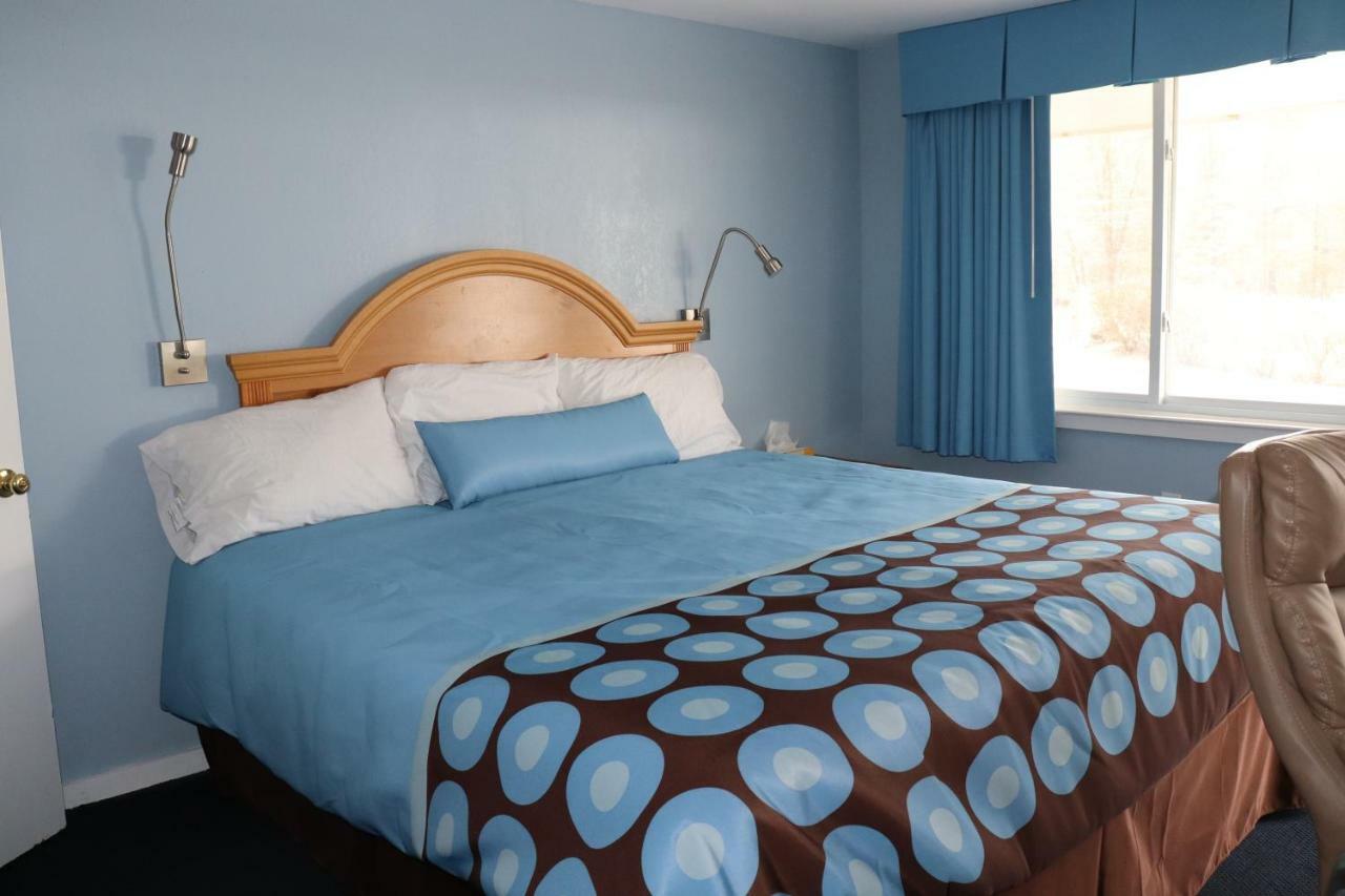 Hitching Post Country Motel Cornwall Екстериор снимка
