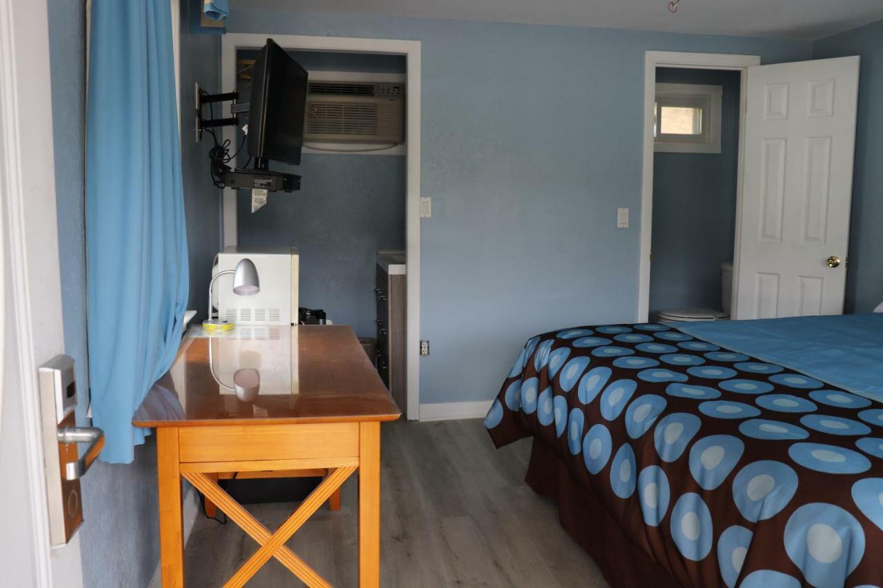 Hitching Post Country Motel Cornwall Екстериор снимка