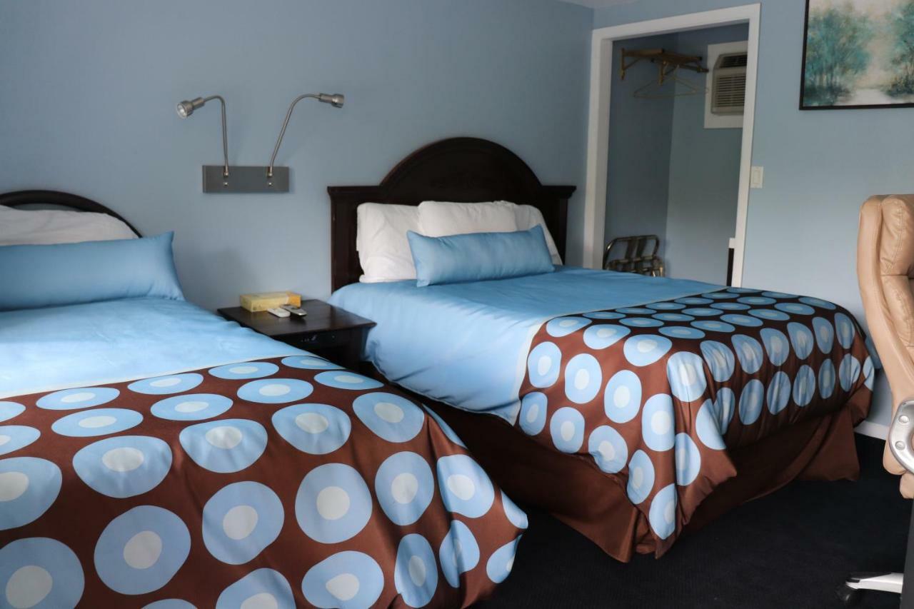 Hitching Post Country Motel Cornwall Екстериор снимка