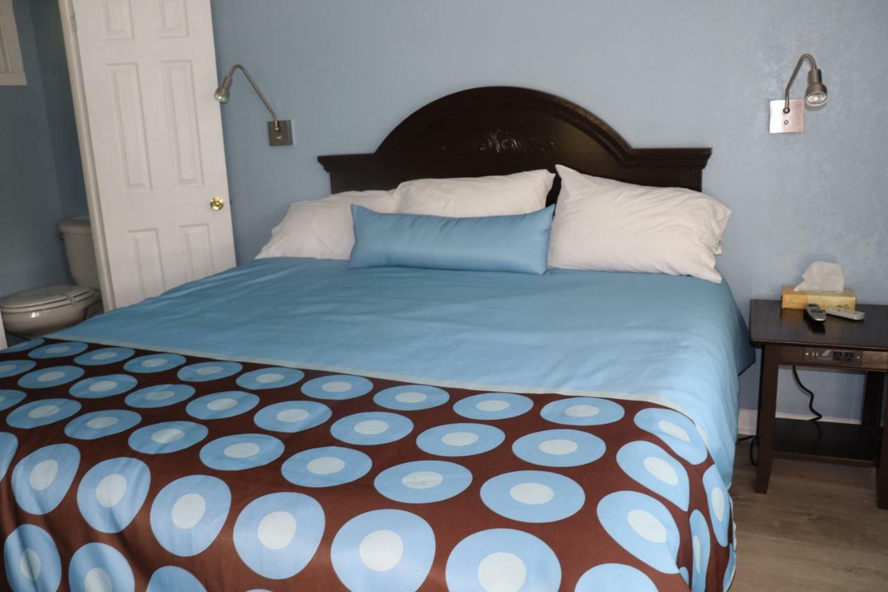 Hitching Post Country Motel Cornwall Екстериор снимка