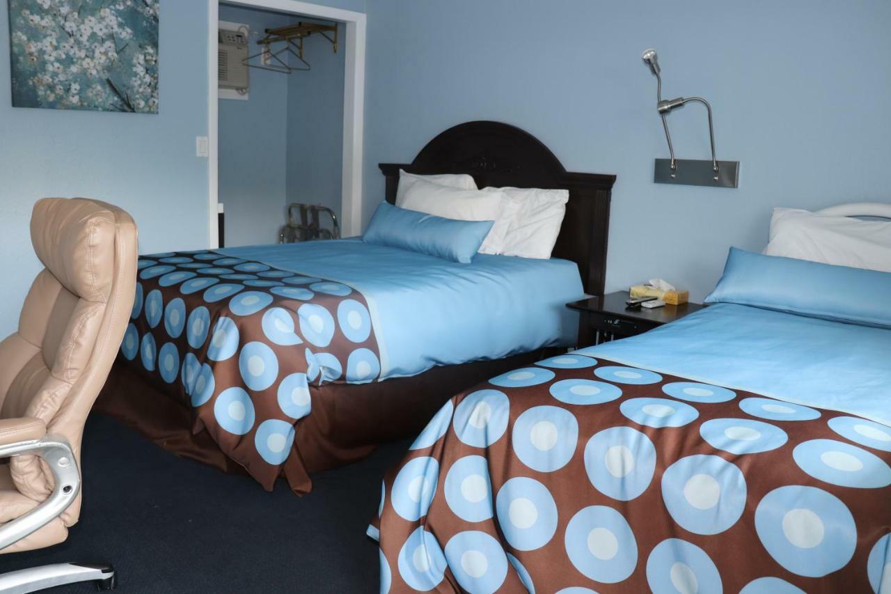 Hitching Post Country Motel Cornwall Екстериор снимка